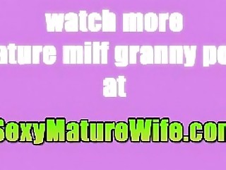 tit entertains her boys