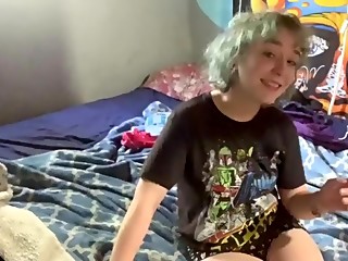 someone loves the camera  pretty peaches gets pounded and creampied